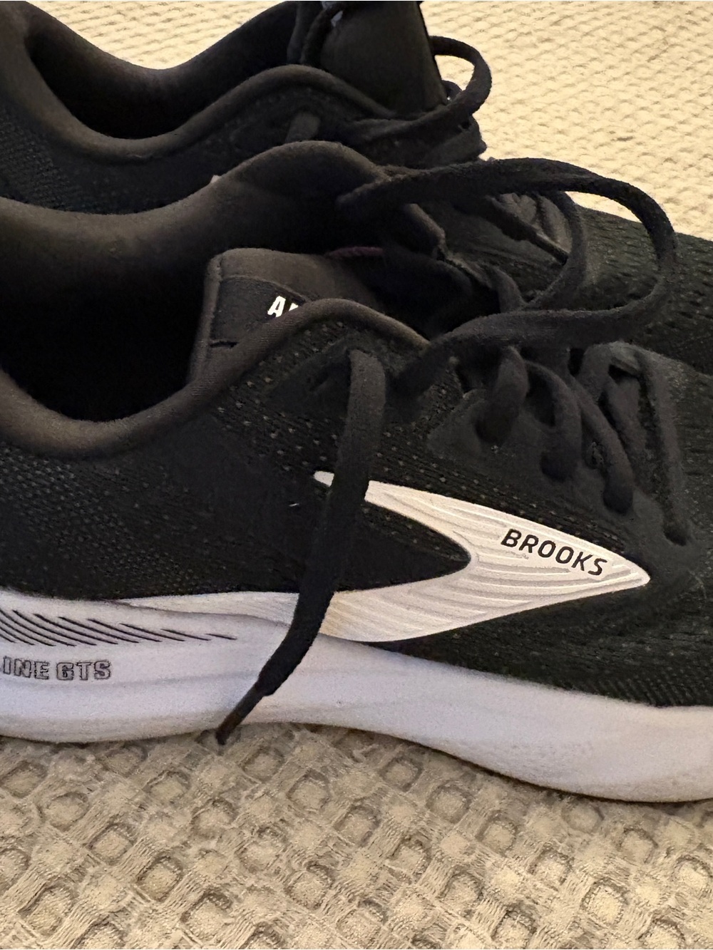 Brooks Adrenaline 24 GTS Running Shoe - 8.5 wide